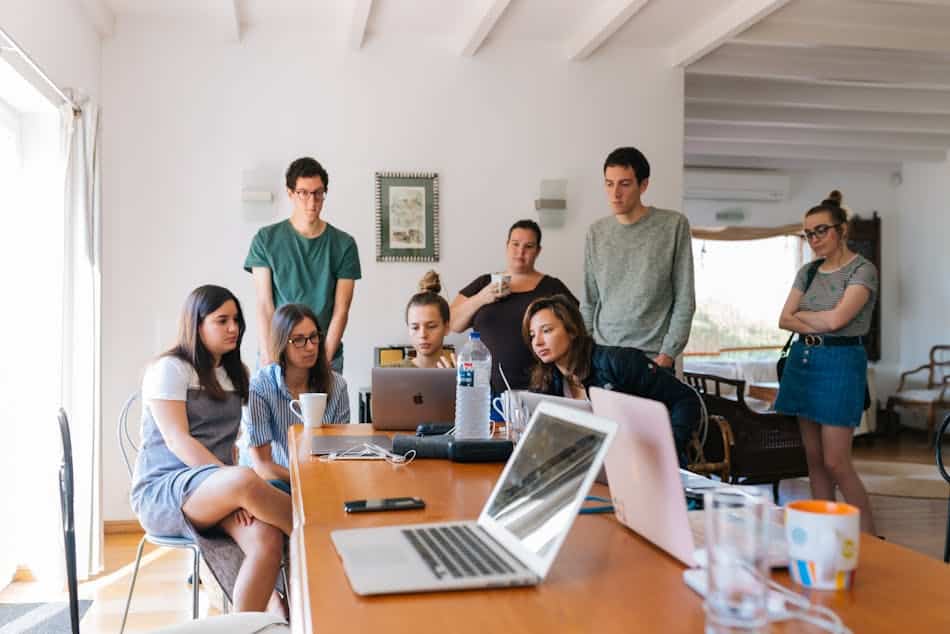 internal communication platforms